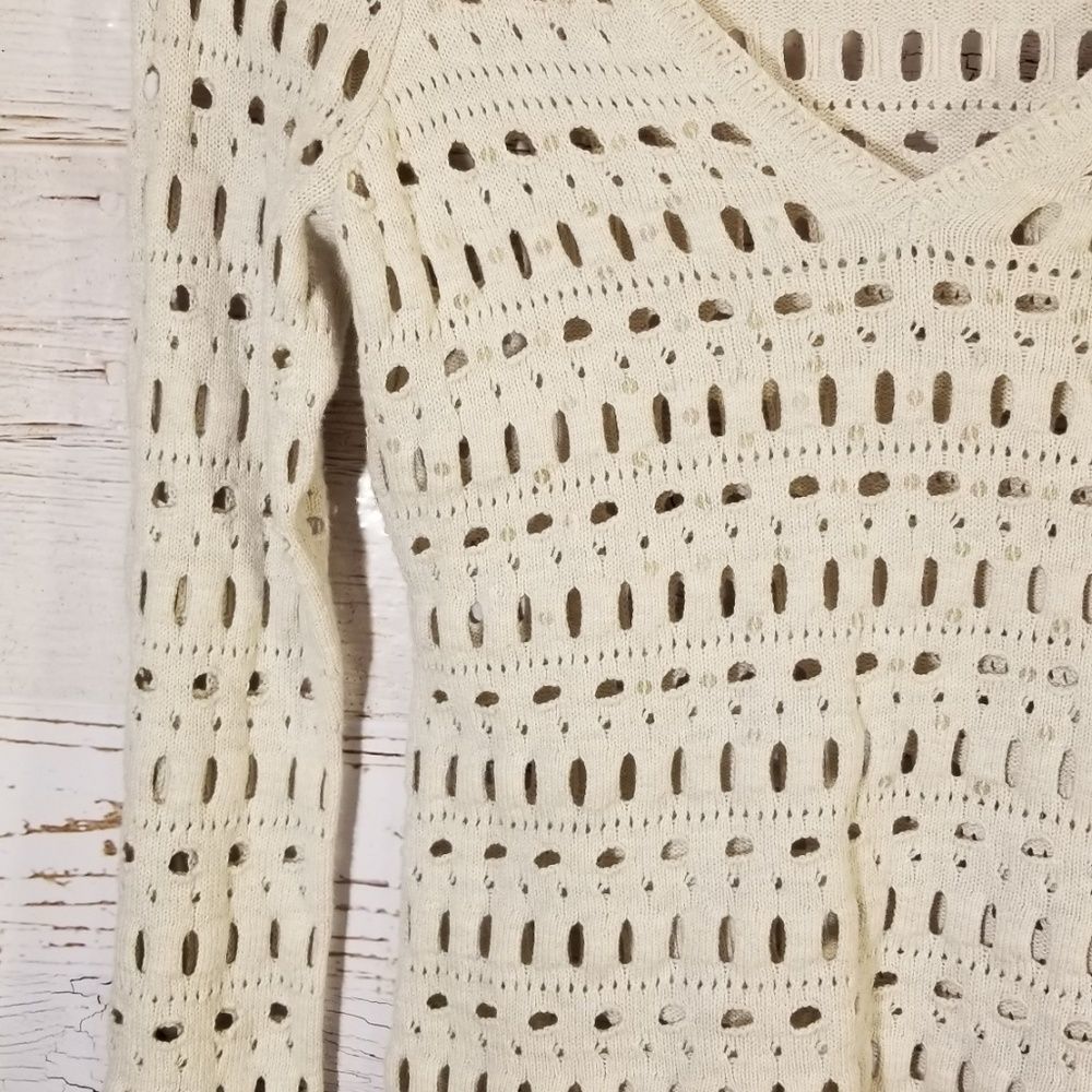 NIC+ZOE Cream V-Neck Sweater - Picture 5 of 8